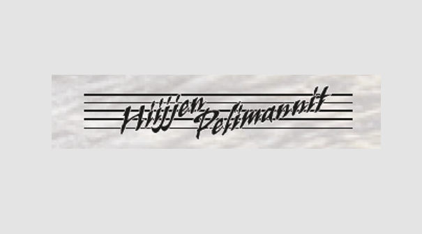 kuvassa on Hiijjen Pelimannien logo harmaalla pohjalla.