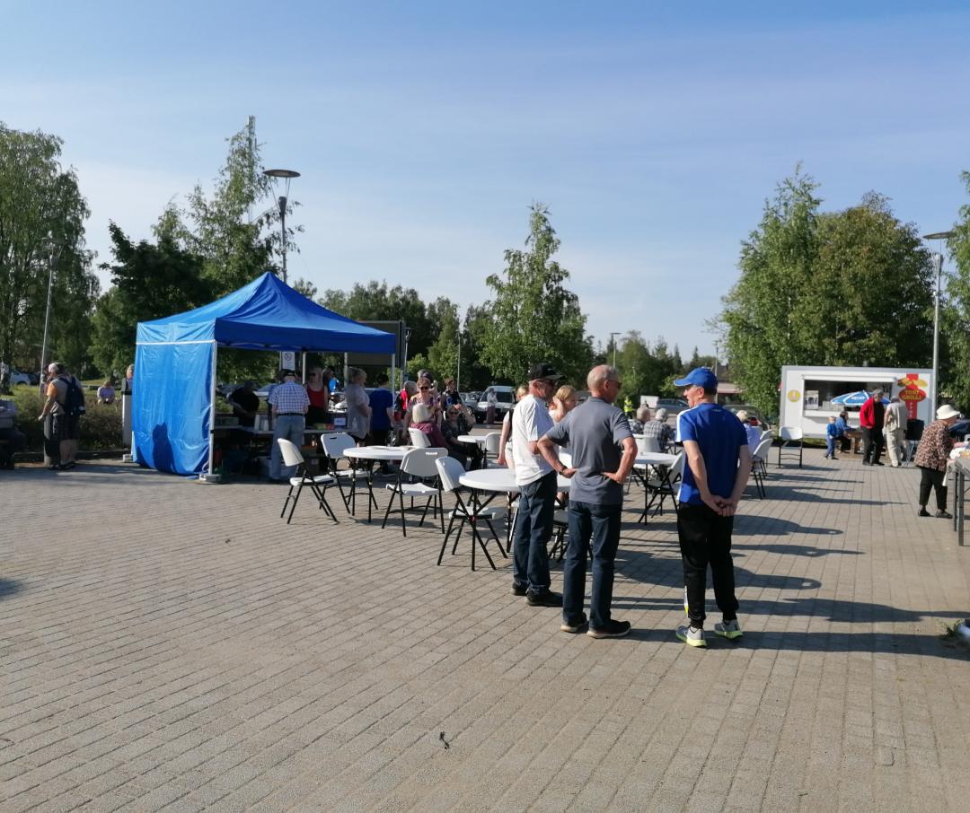 kuva viime kesän iltatorilta